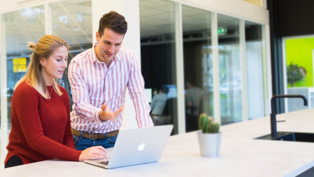 L’importance des développeurs à l’ère de l’intelligence artificielle discution avec client img 1024x576.jpg